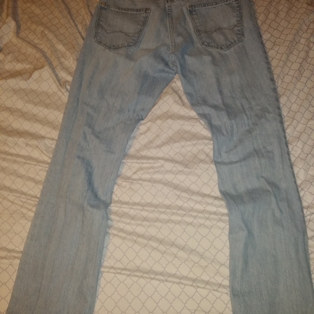 Zumiez Lightwash jeans